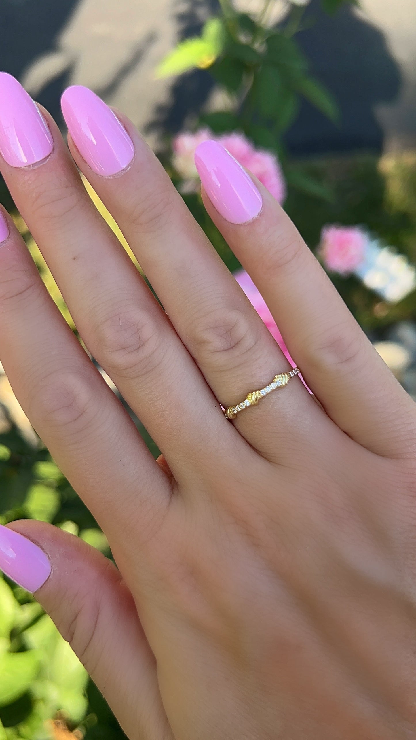 Petite Pave Knot Band