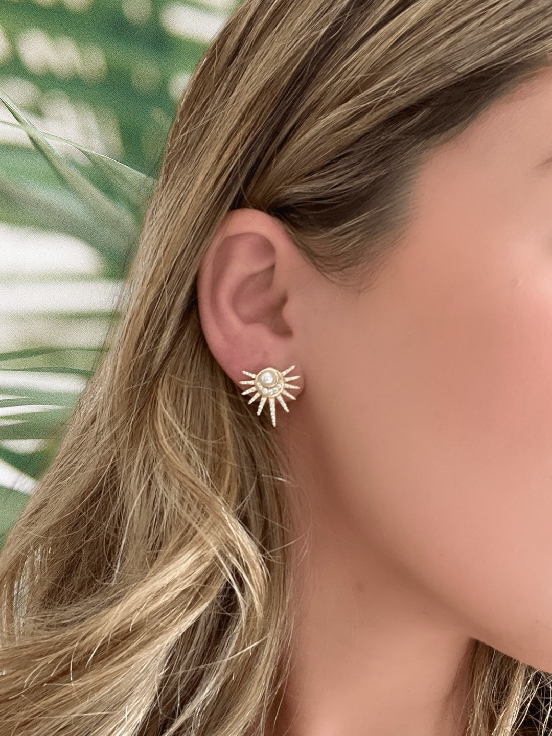 Pearl Starburst Stud