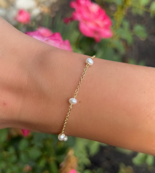 The Everyday Pearl Bracelet