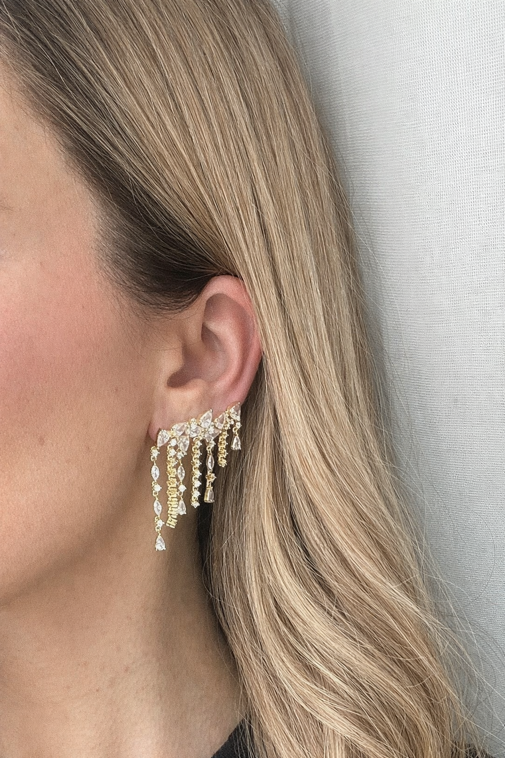 Golden Cascade Ear Crawler 