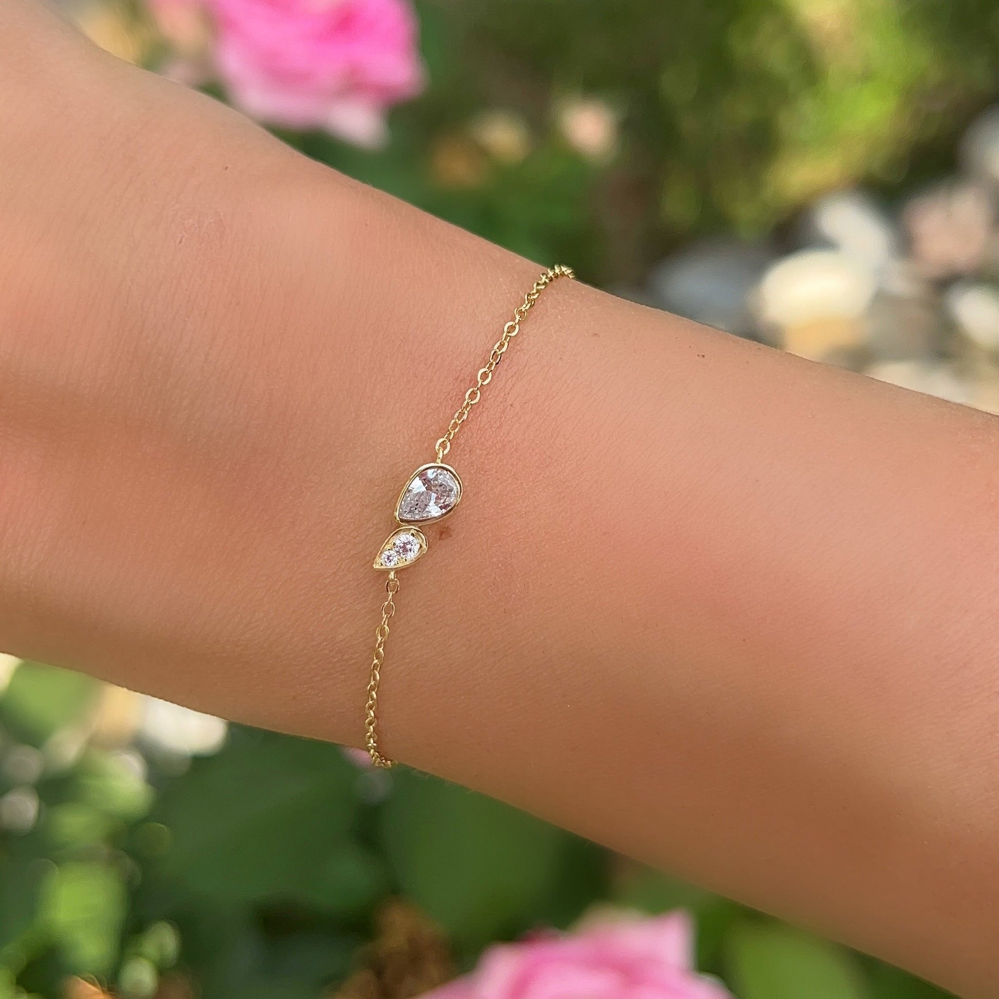 Golden Raindrop Bracelet 