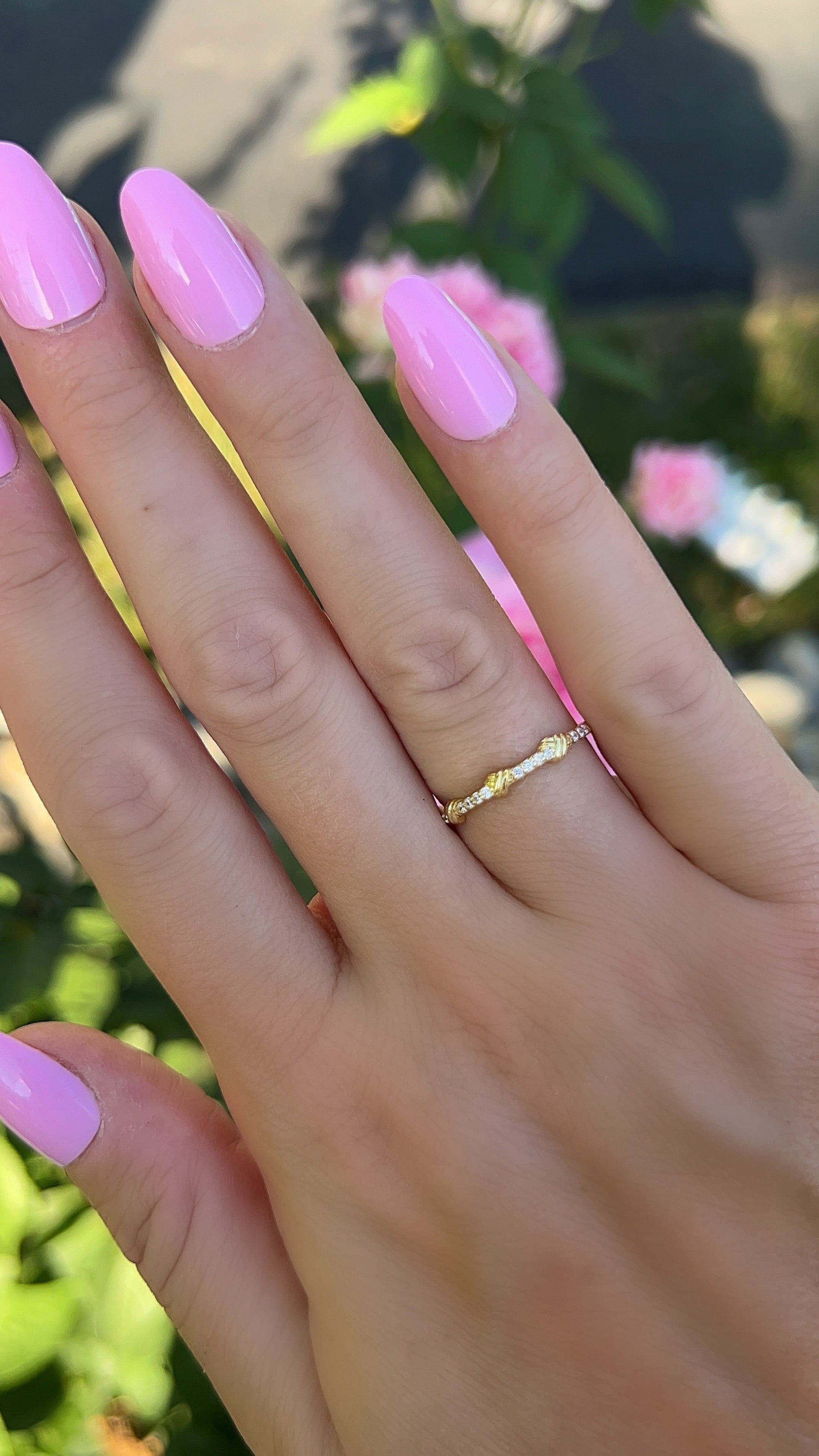 Petite Pave Knot Band 