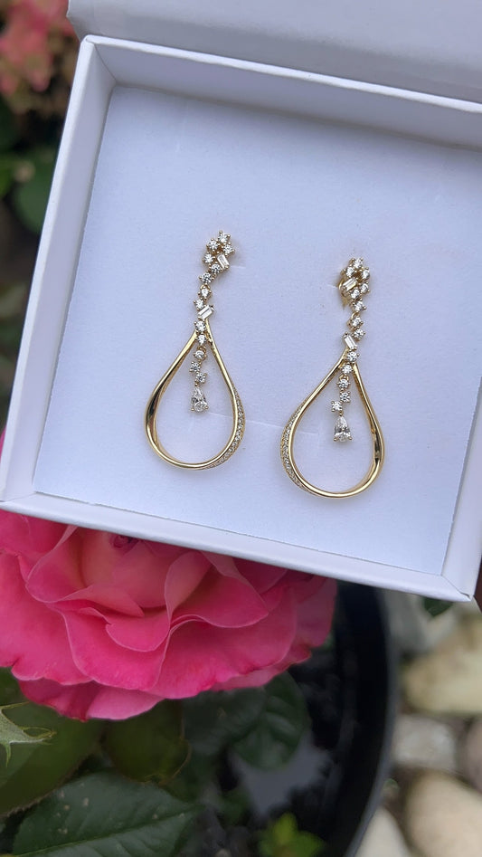 Golden Raindrop Sparkle Earrings 
