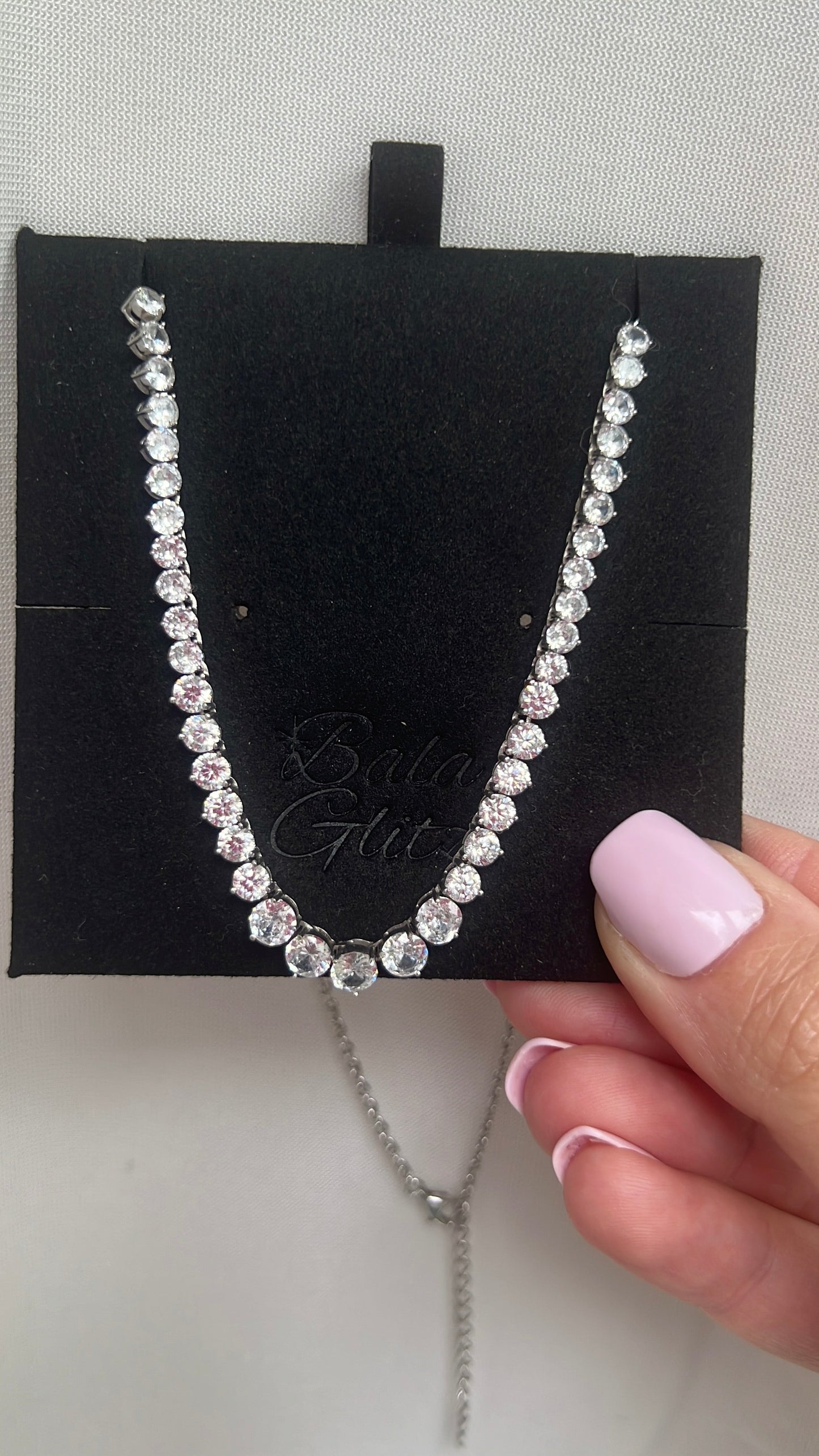 Graduated Tennis Necklace 