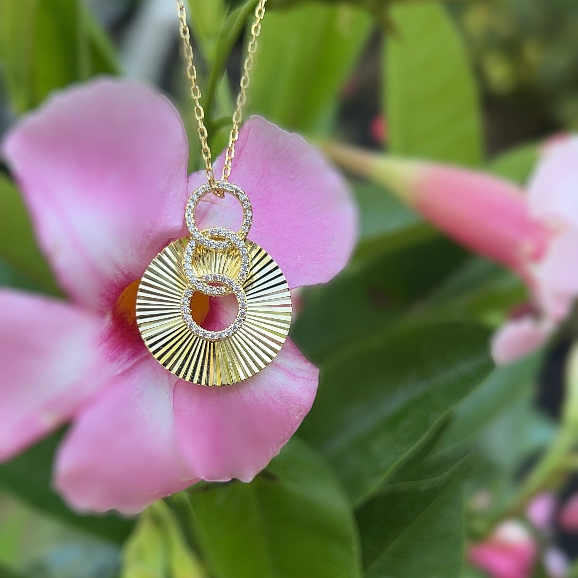 The Double Link Pendant 