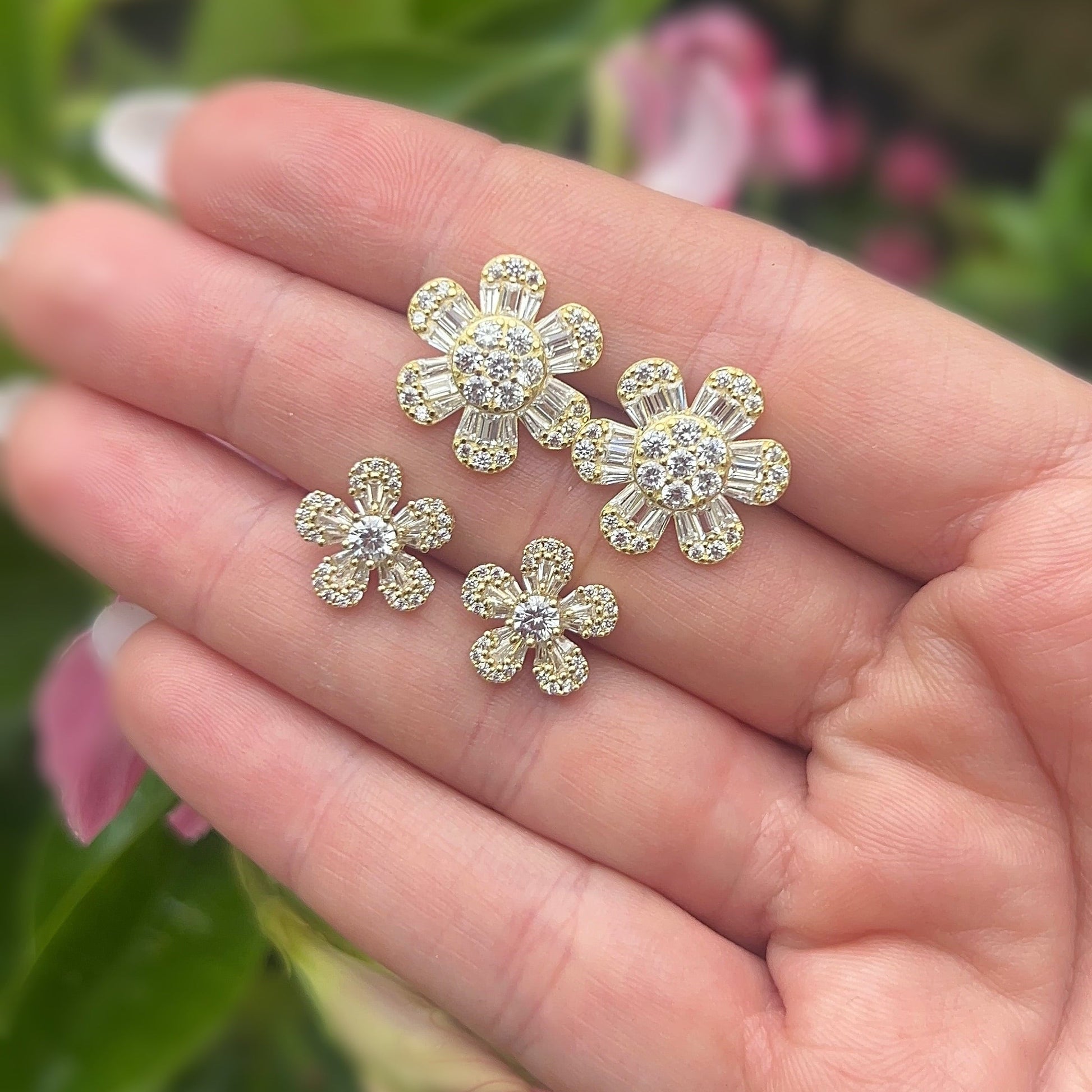Mixed Stone Daisy Earrings 