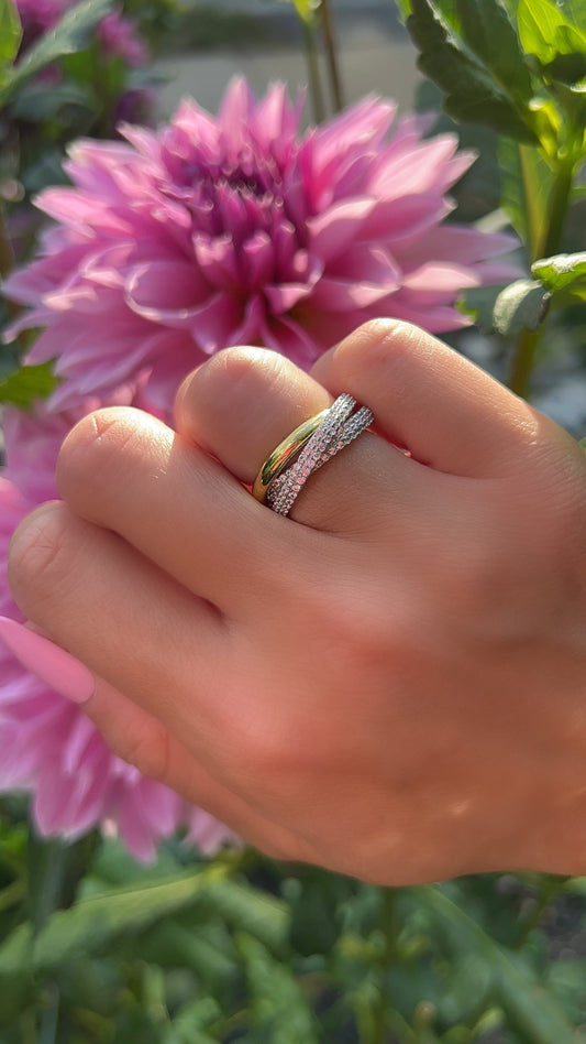 Luxe Loop Ring 