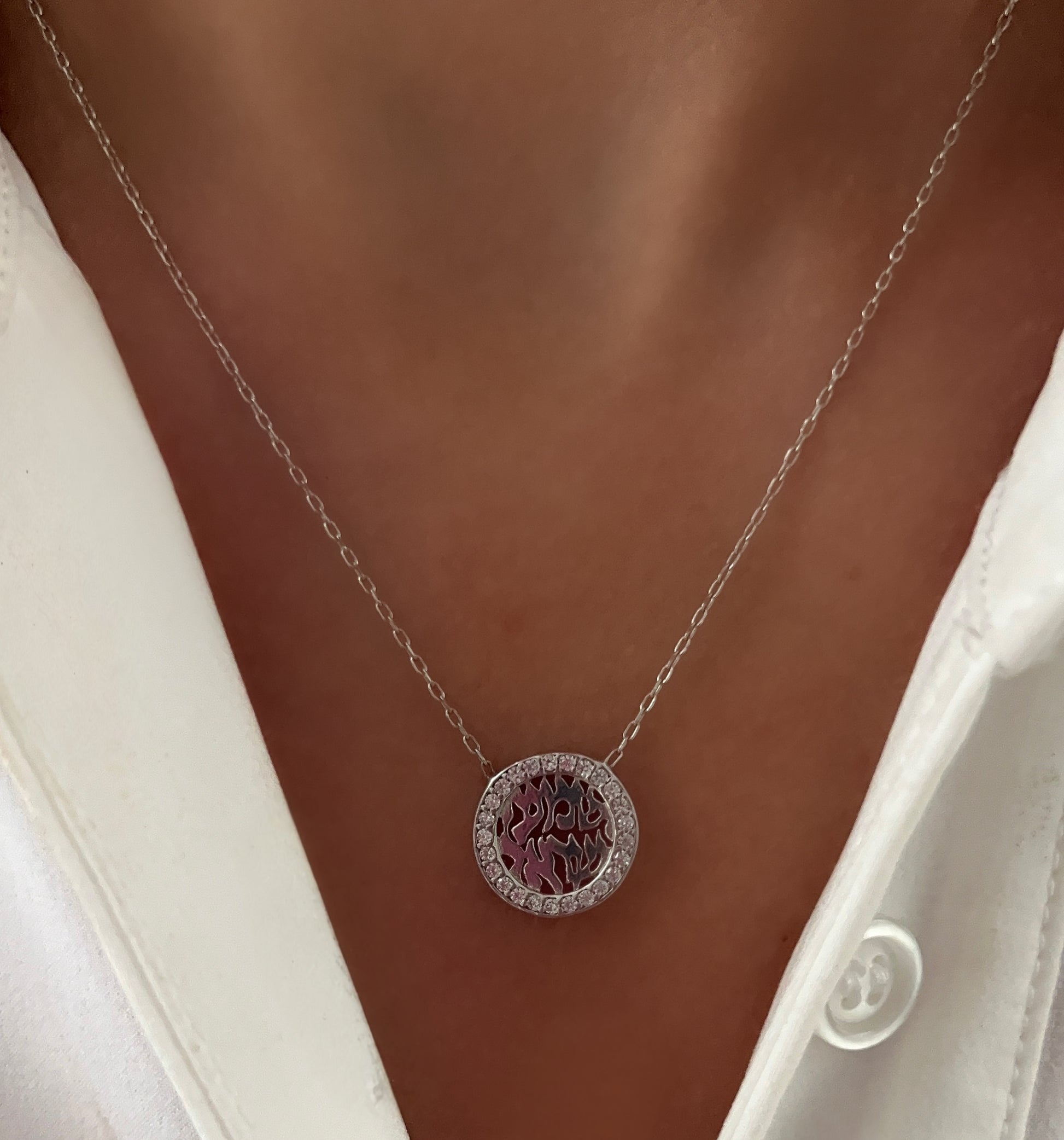 Delicate Shema Necklace 