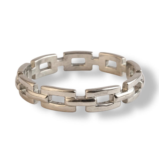 Delicate Link Ring 