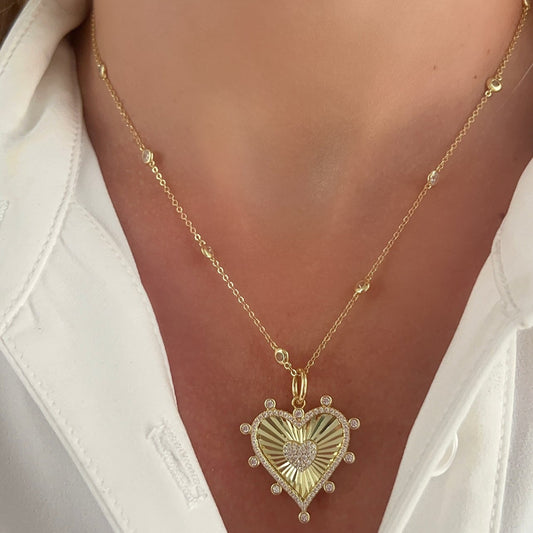 PAVE FLUTED STATEMENT HEART CHARM NECKLACE 